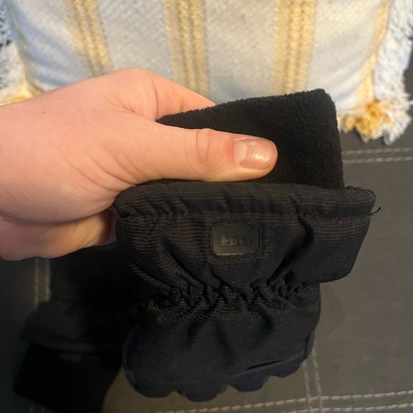 REI Waterproof Snowgloves - Picture 3 of 4